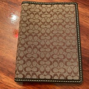 COACH SIGNATURE BROWN PASSPORT HOLDER